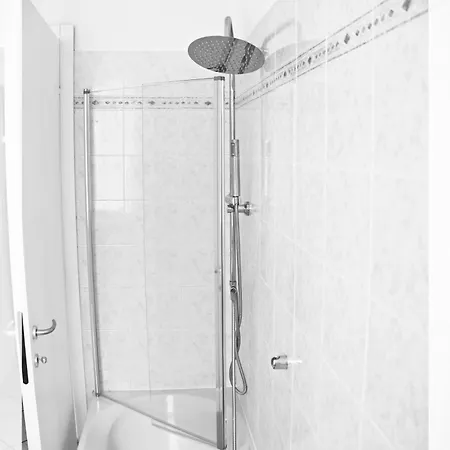 Apartmán Your Place By The - Near Leonardo Academy, Mxp *